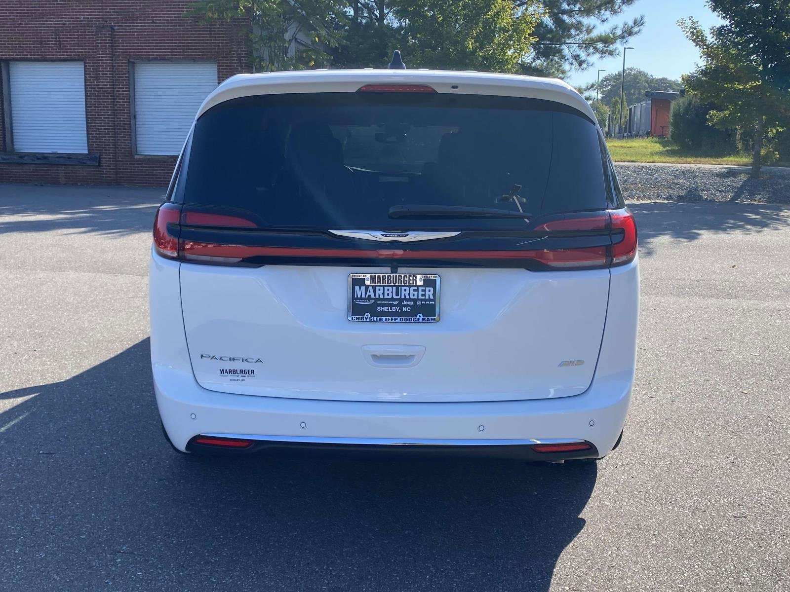 New 2026 Chrysler Pacifica Select image 7