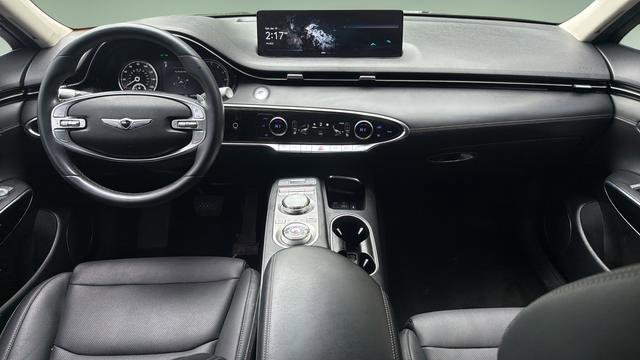 Used 2022 Genesis GV70 2.5T AWD/4WD image 7