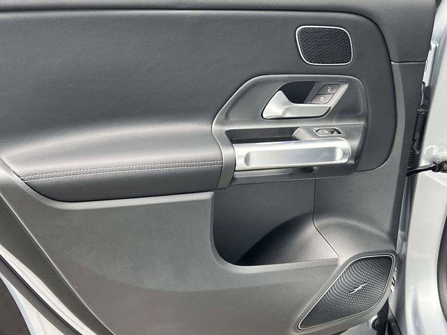 New 2026 Mercedes-Benz GLB 250 4MATIC image 9