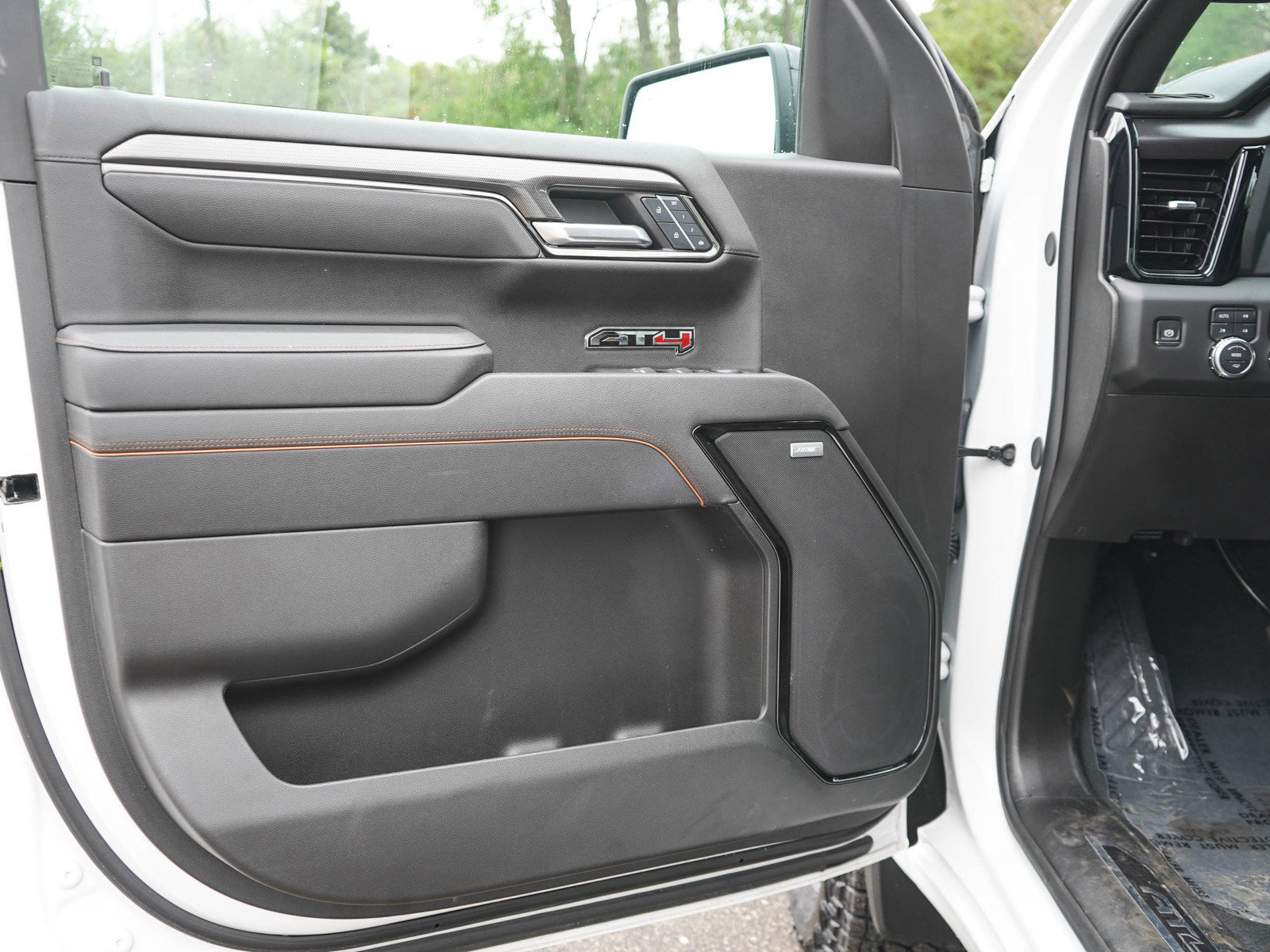 Used 2025 GMC Sierra 1500 AT4 AWD/4WD image 19