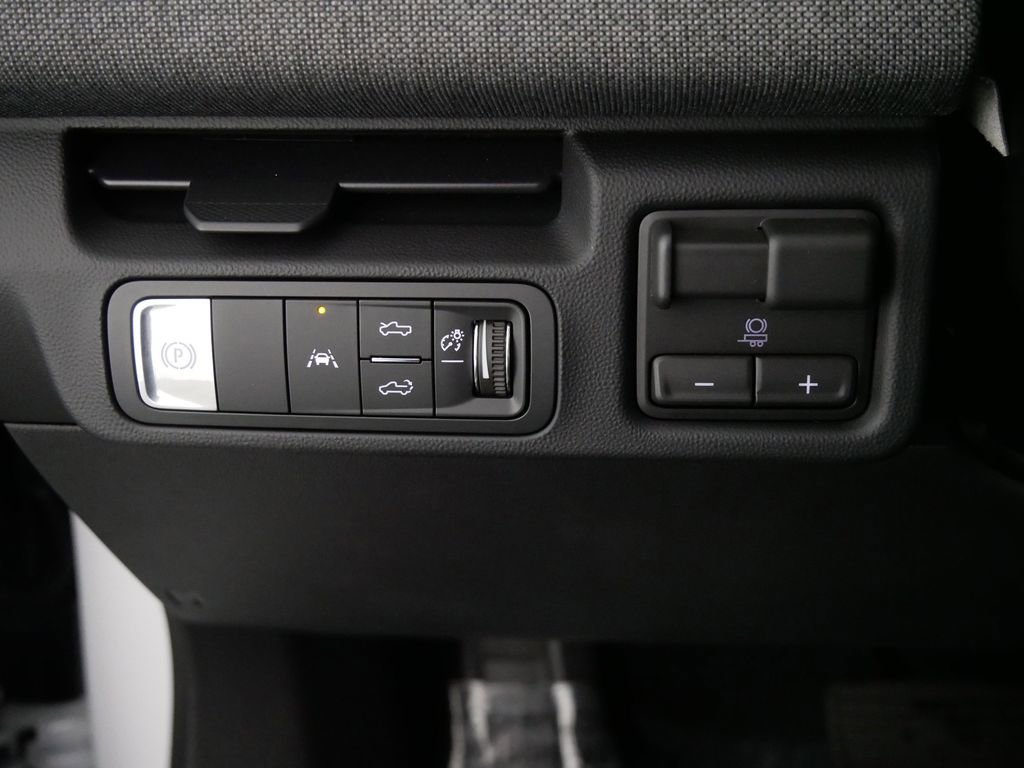 New 2026 GMC Sierra EV Elevation w/ Premium Package image 18