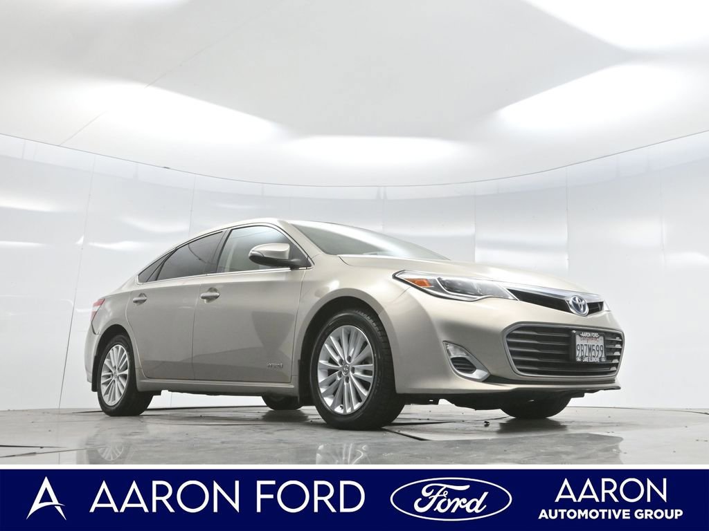 Used 2013 Toyota Avalon Limited image 2