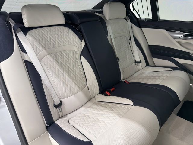 Certified 2022 BMW 750i xDrive w/ Luxury Rear Seating Package AWD/4WD image 22