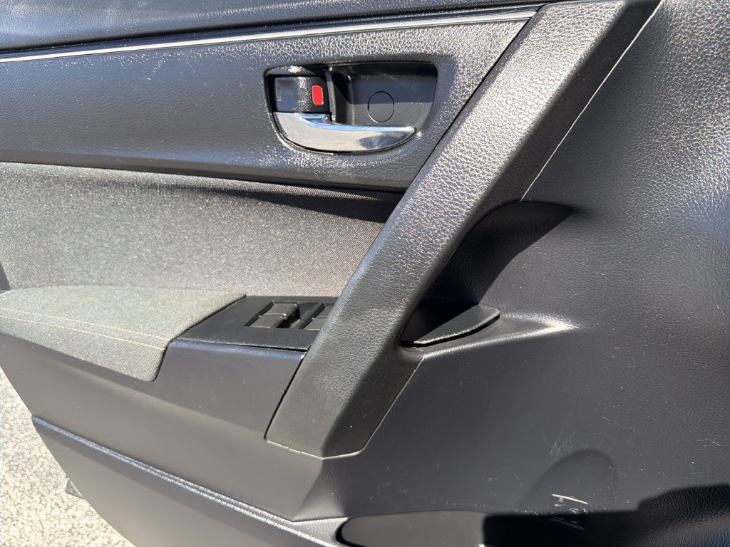 Used 2017 Toyota Corolla LE FWD image 22