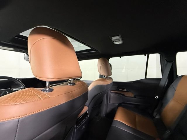 Used 2024 Lexus GX 550 w/ Accessory Package (2T) AWD/4WD image 27