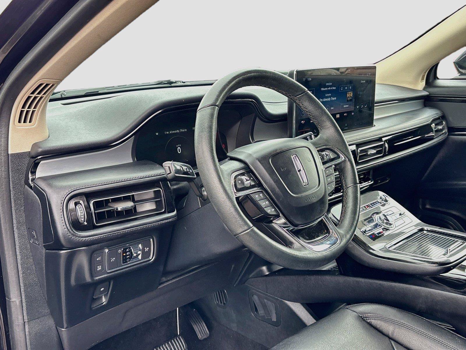 Used 2022 Lincoln Nautilus FWD image 9