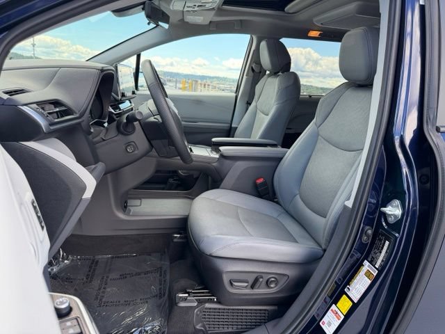 Certified 2024 Toyota Sienna Limited FWD image 13