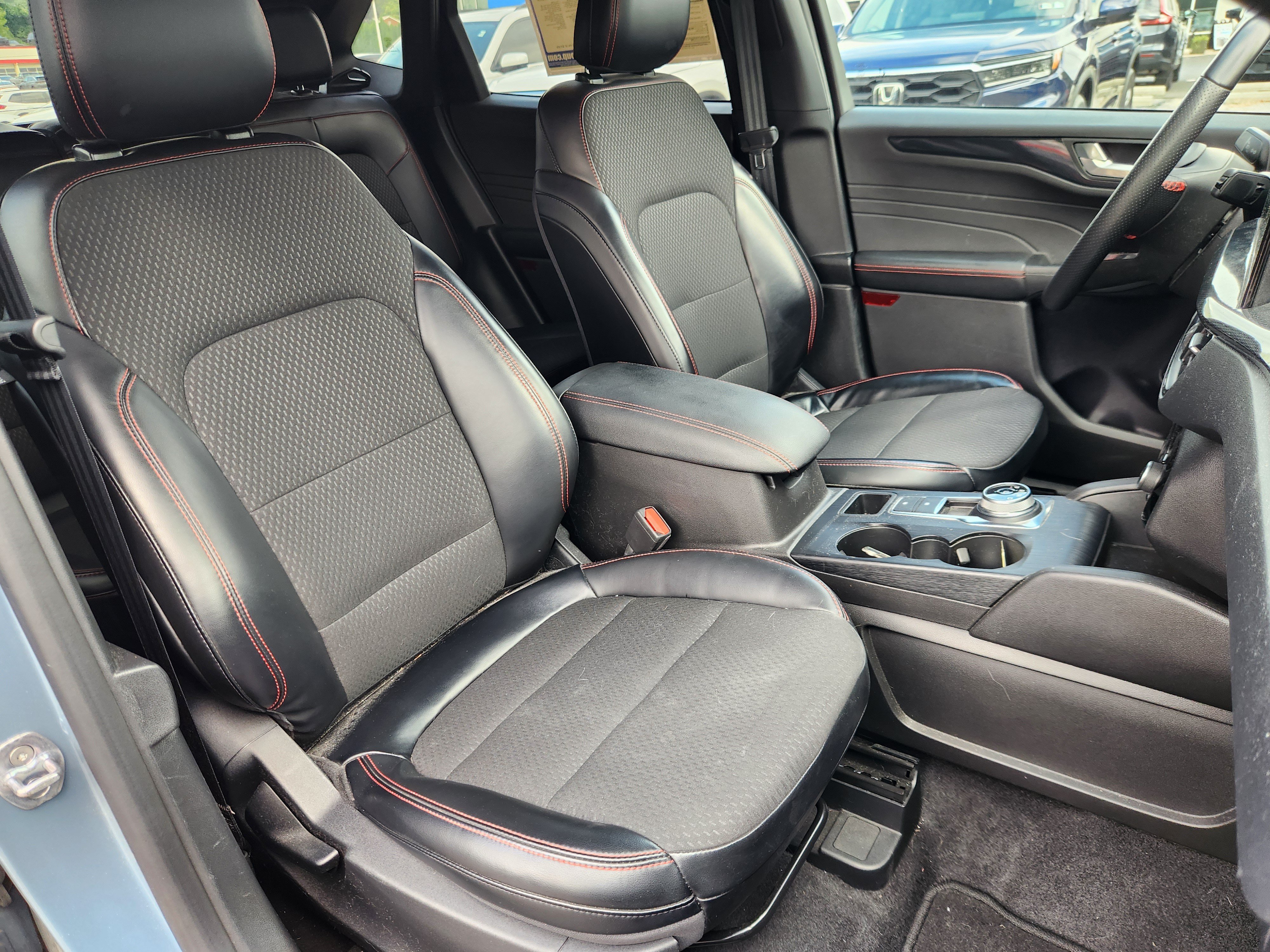 Used 2024 Ford Escape ST-Line w/ Tech Pack #1 FWD image 15