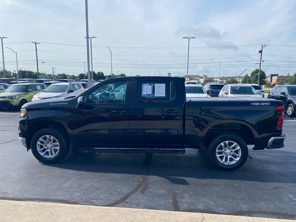 Used 2023 Chevrolet Silverado 1500 LT AWD/4WD image 4