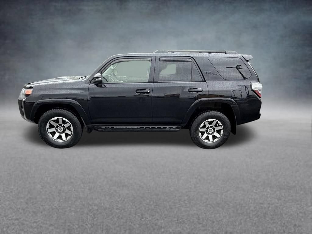 Used 2022 Toyota 4Runner TRD Off-Road Premium w/ Moonroof Package AWD/4WD image 2