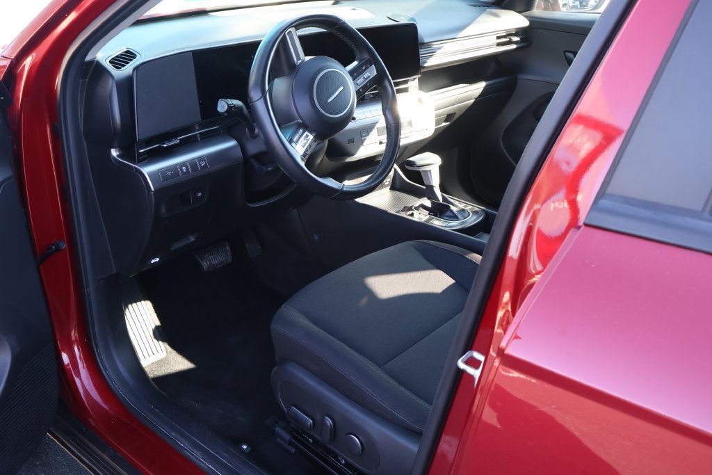 Used 2025 Hyundai Kona SEL AWD/4WD image 8