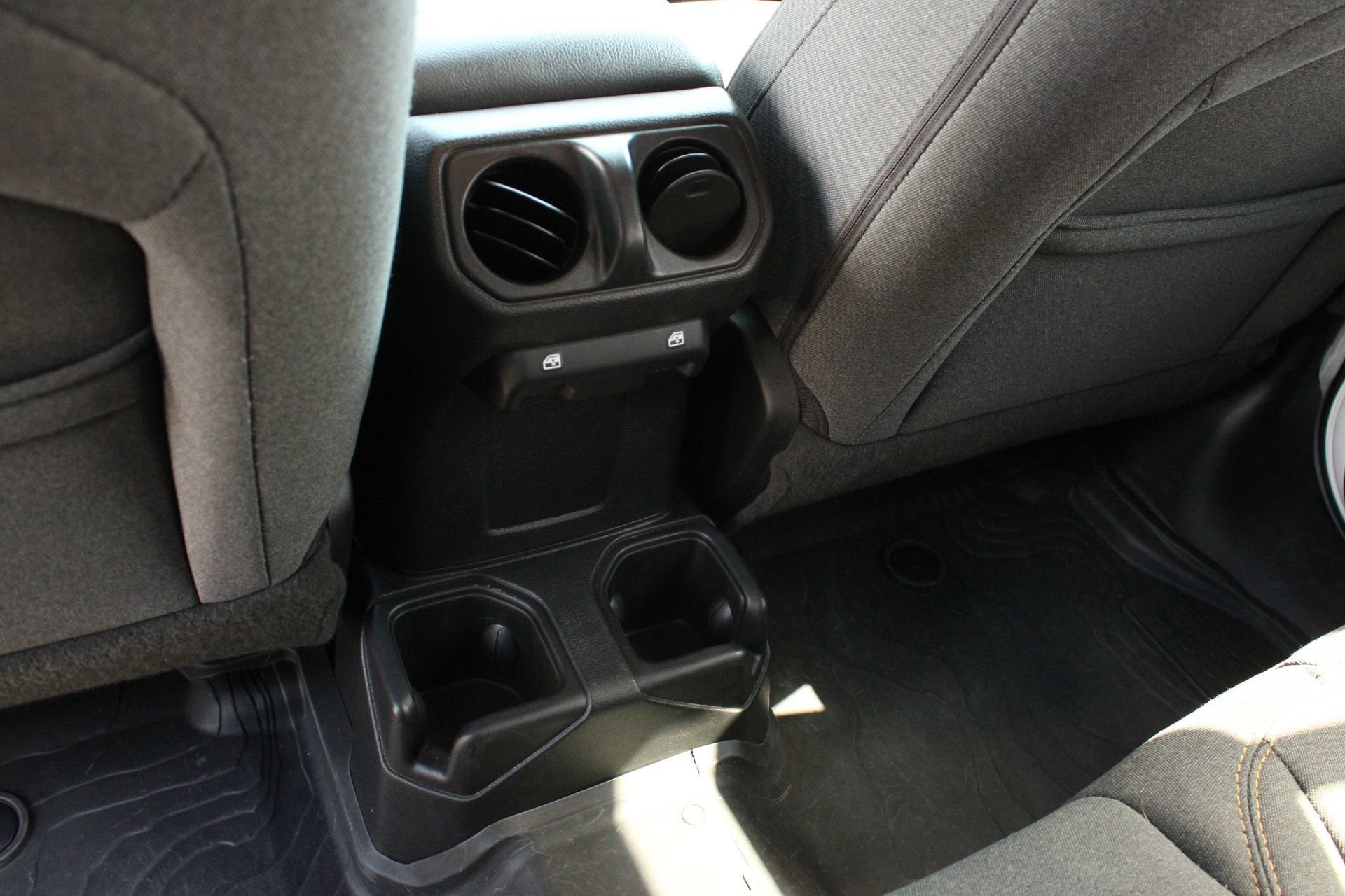 Used 2025 Jeep Wrangler Unlimited Sport AWD/4WD image 18