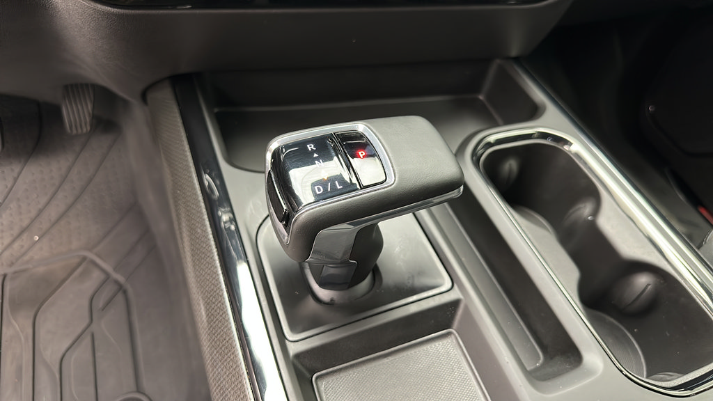 Used 2024 Chevrolet Silverado 1500 ZR2 w/ Technology Package AWD/4WD image 29