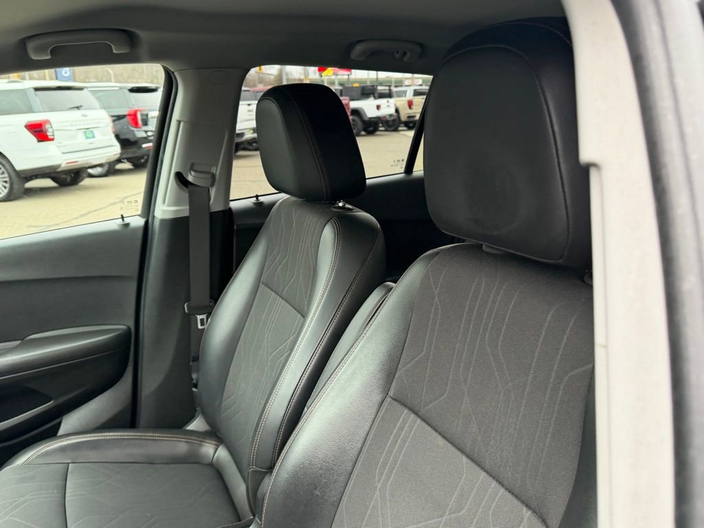 Used 2019 Chevrolet Trax LT w/ LT Convenience Package image 14