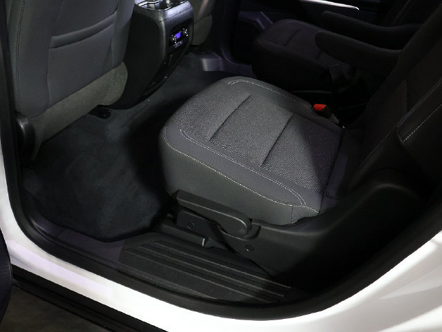 Used 2024 Chevrolet Traverse LT FWD image 30