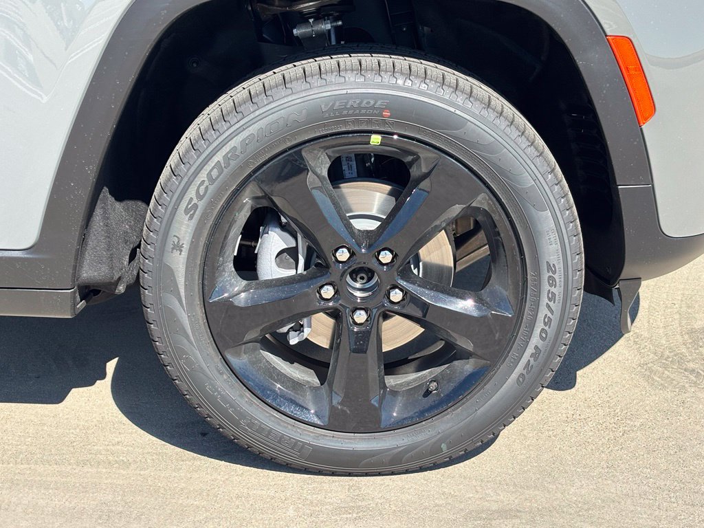 New 2027 Jeep Grand Cherokee Limited AWD/4WD image 30
