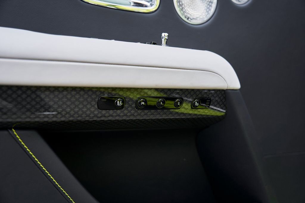 Used 2025 Rolls-Royce Ghost Black Badge image 38