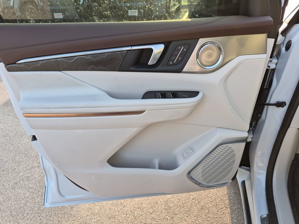 New 2026 Buick Enclave Avenir w/ Super Cruise Package FWD image 19