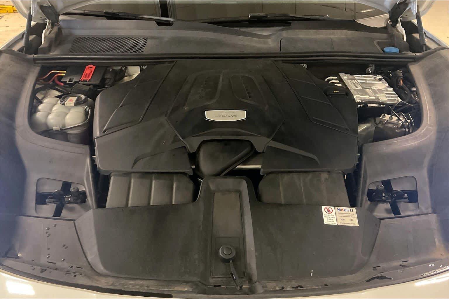 Used 2019 Porsche Cayenne AWD/4WD image 27