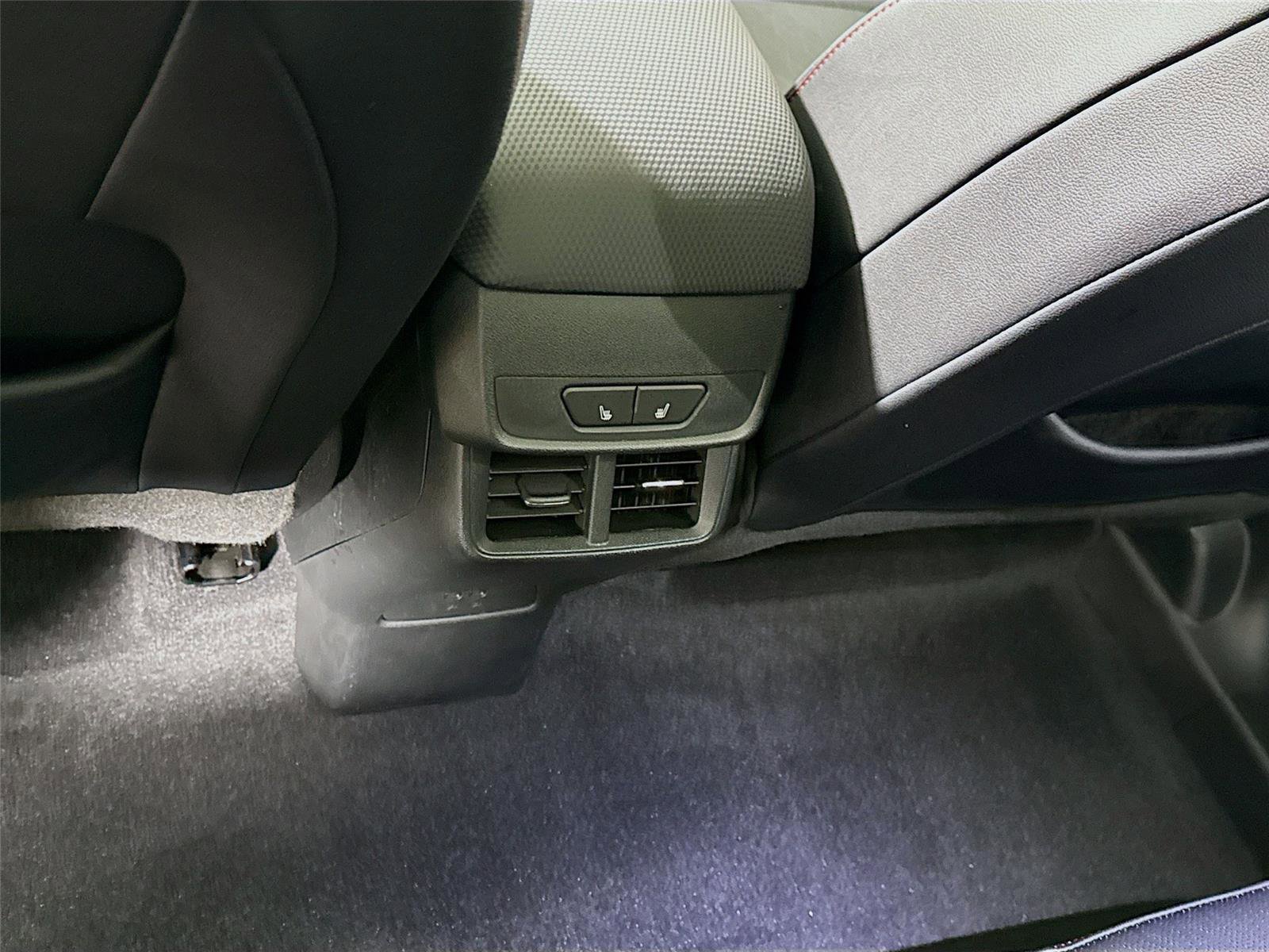 Used 2025 Chevrolet Equinox RS w/ Safety and Technology Package image 19