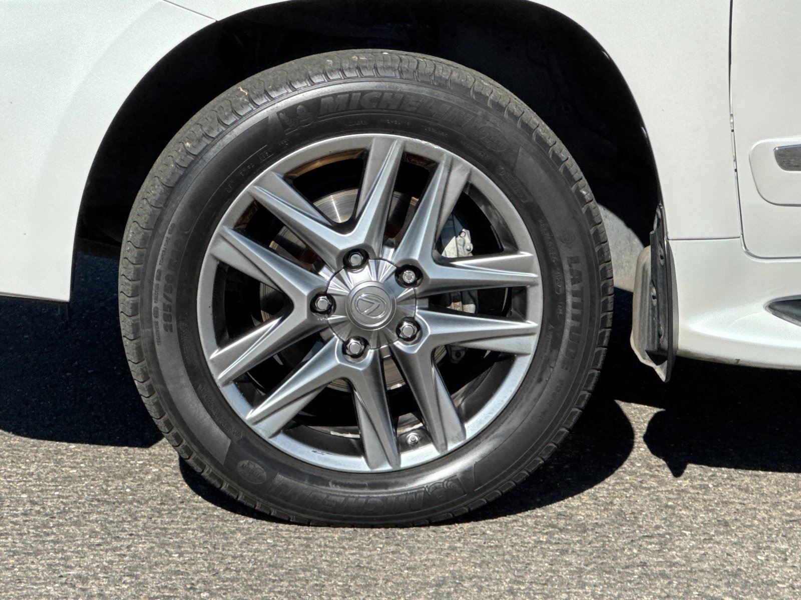 Used 2015 Lexus LX 570 4WD image 26