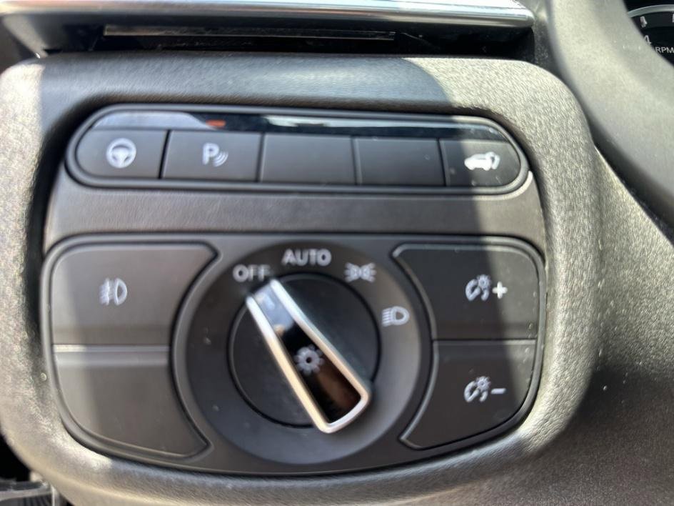 Used 2021 INFINITI QX50 Luxe w/ Appearance Package image 24