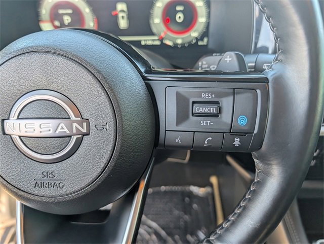 Used 2024 Nissan Pathfinder Platinum image 16