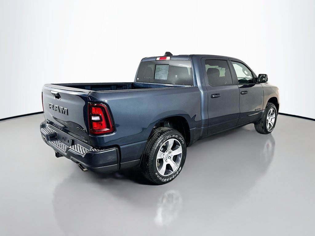 New 2026 RAM 1500 Express AWD/4WD image 7