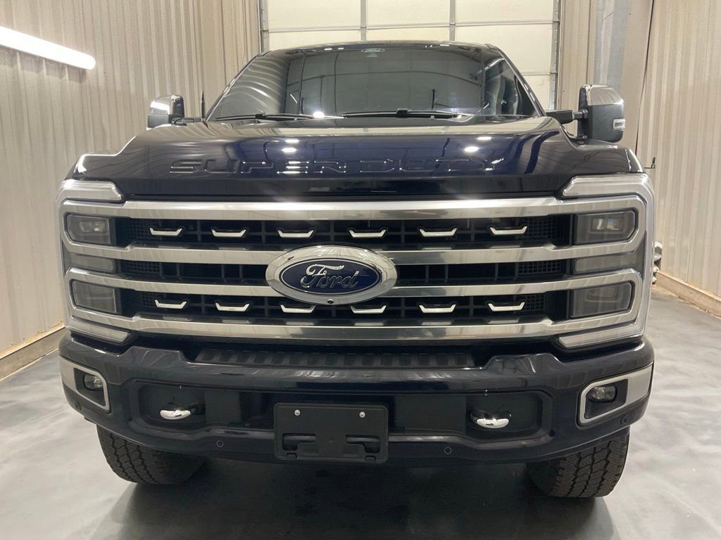 Used 2024 Ford F250 Platinum AWD/4WD image 2
