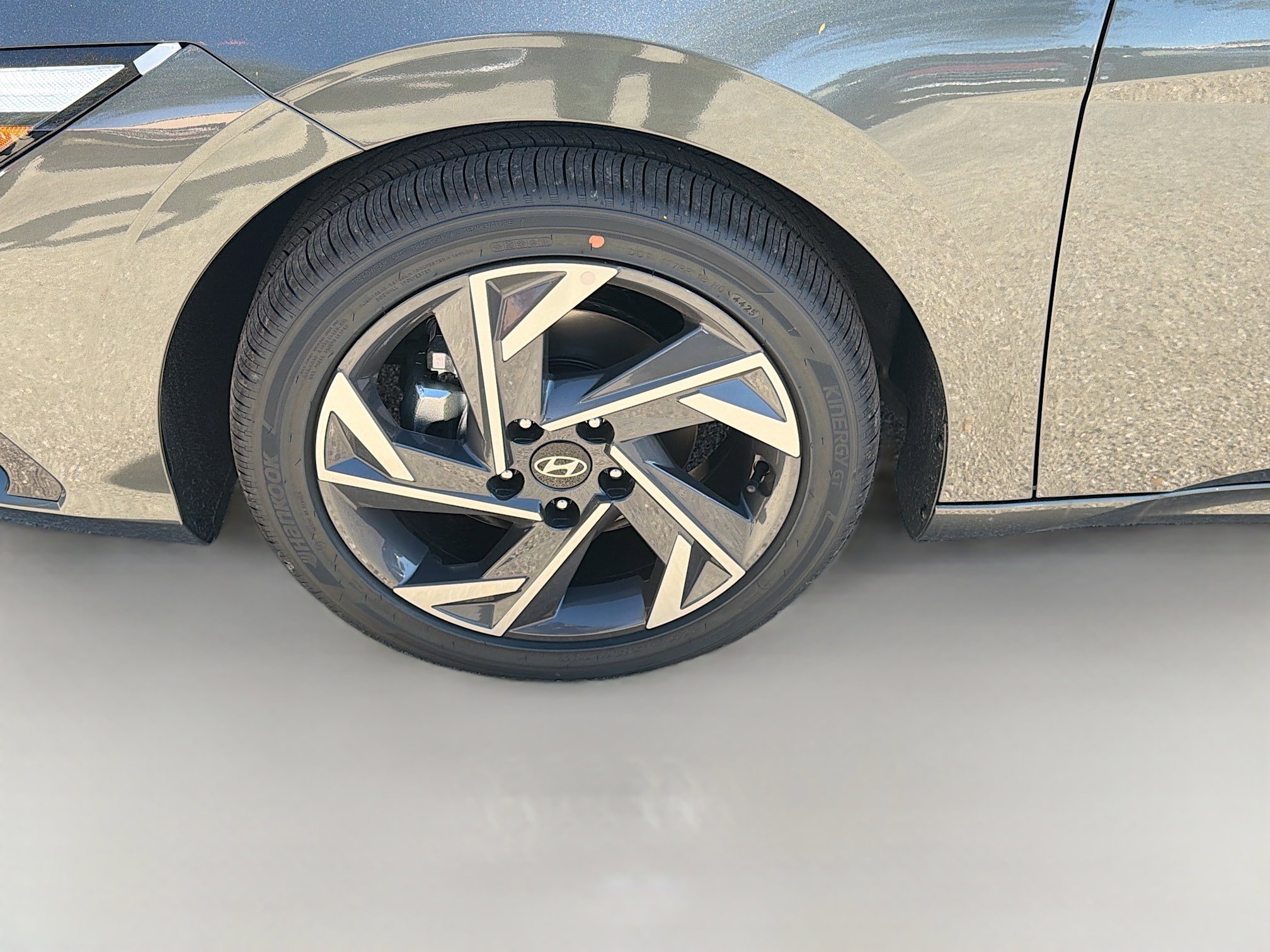 New 2026 Hyundai Elantra Limited image 41