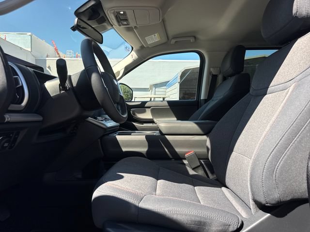 Used 2025 Ford Expedition Max Active AWD/4WD image 14