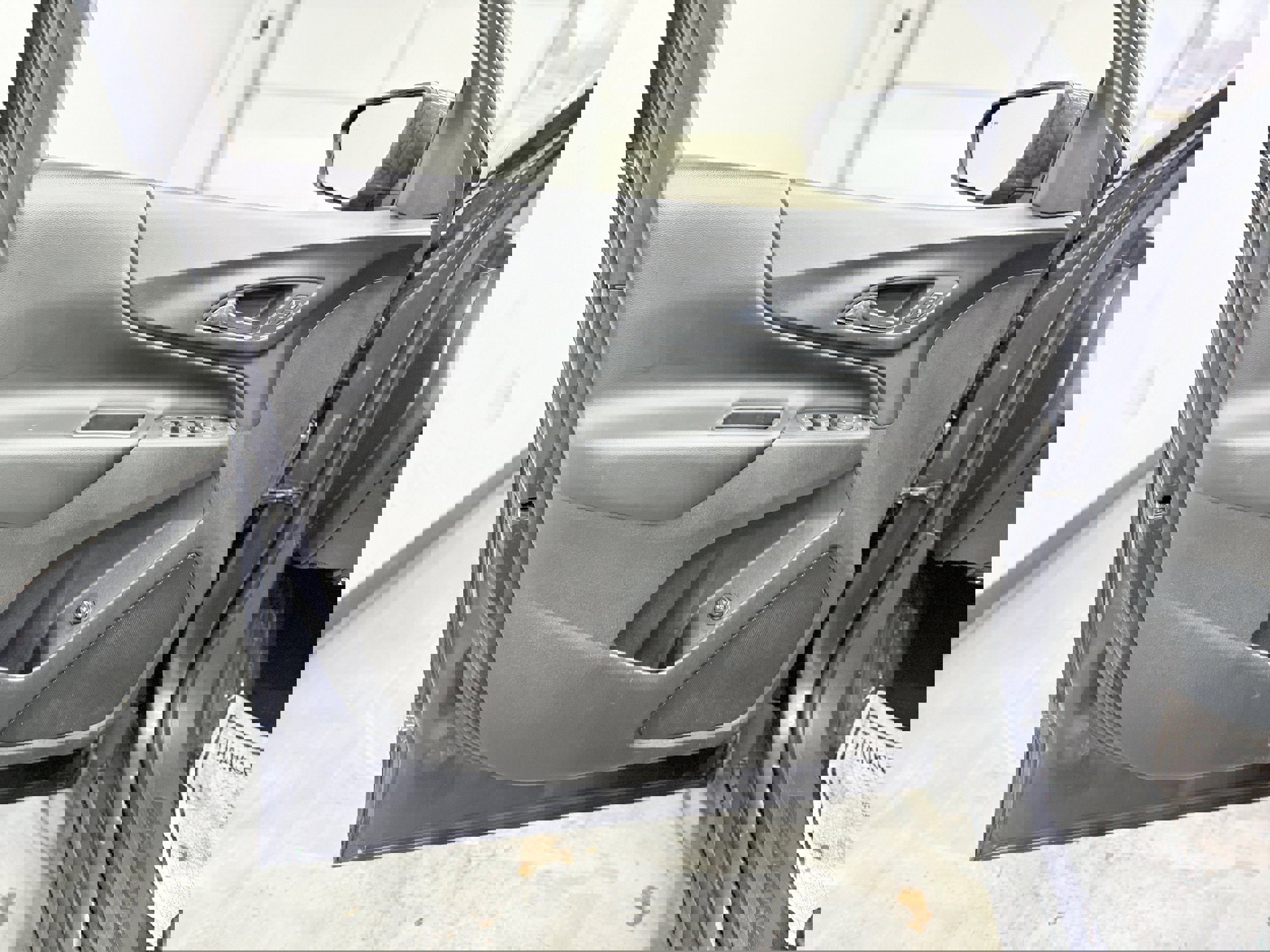 Used 2018 Chevrolet Equinox LT image 10