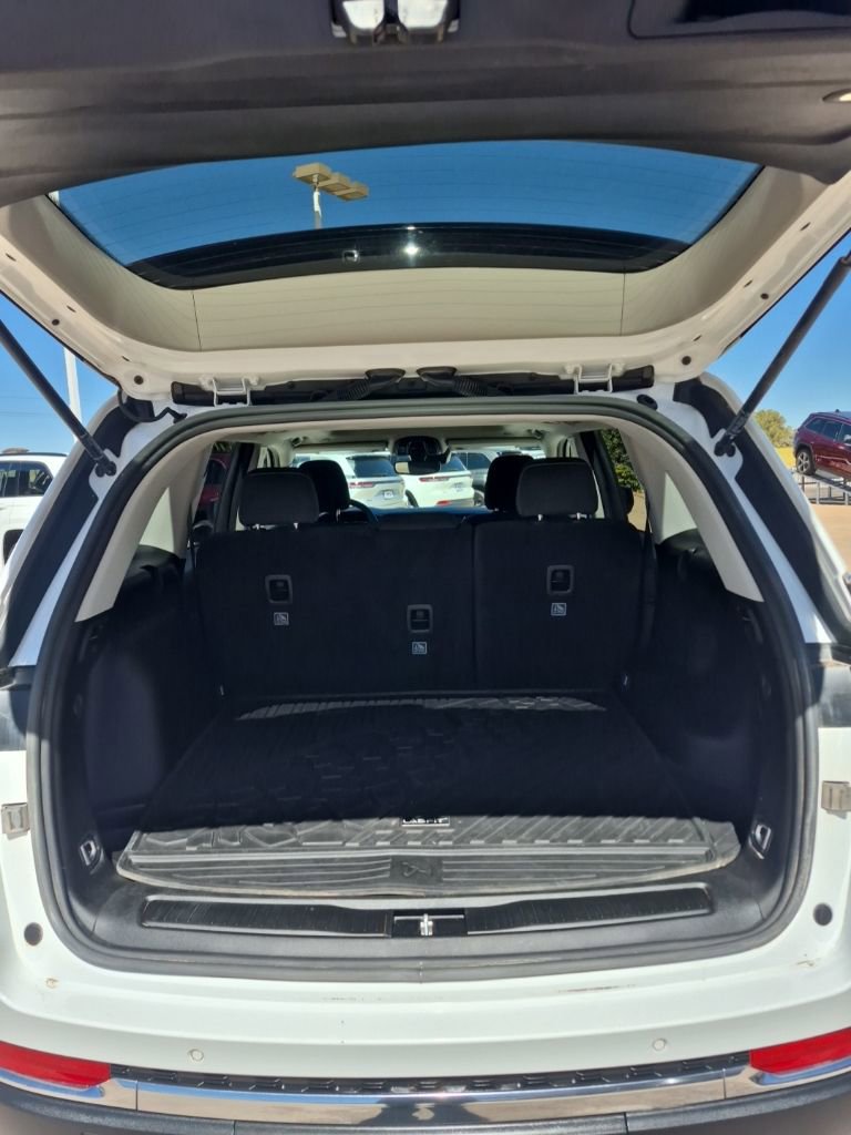 Used 2023 Jeep Grand Cherokee Laredo X image 53