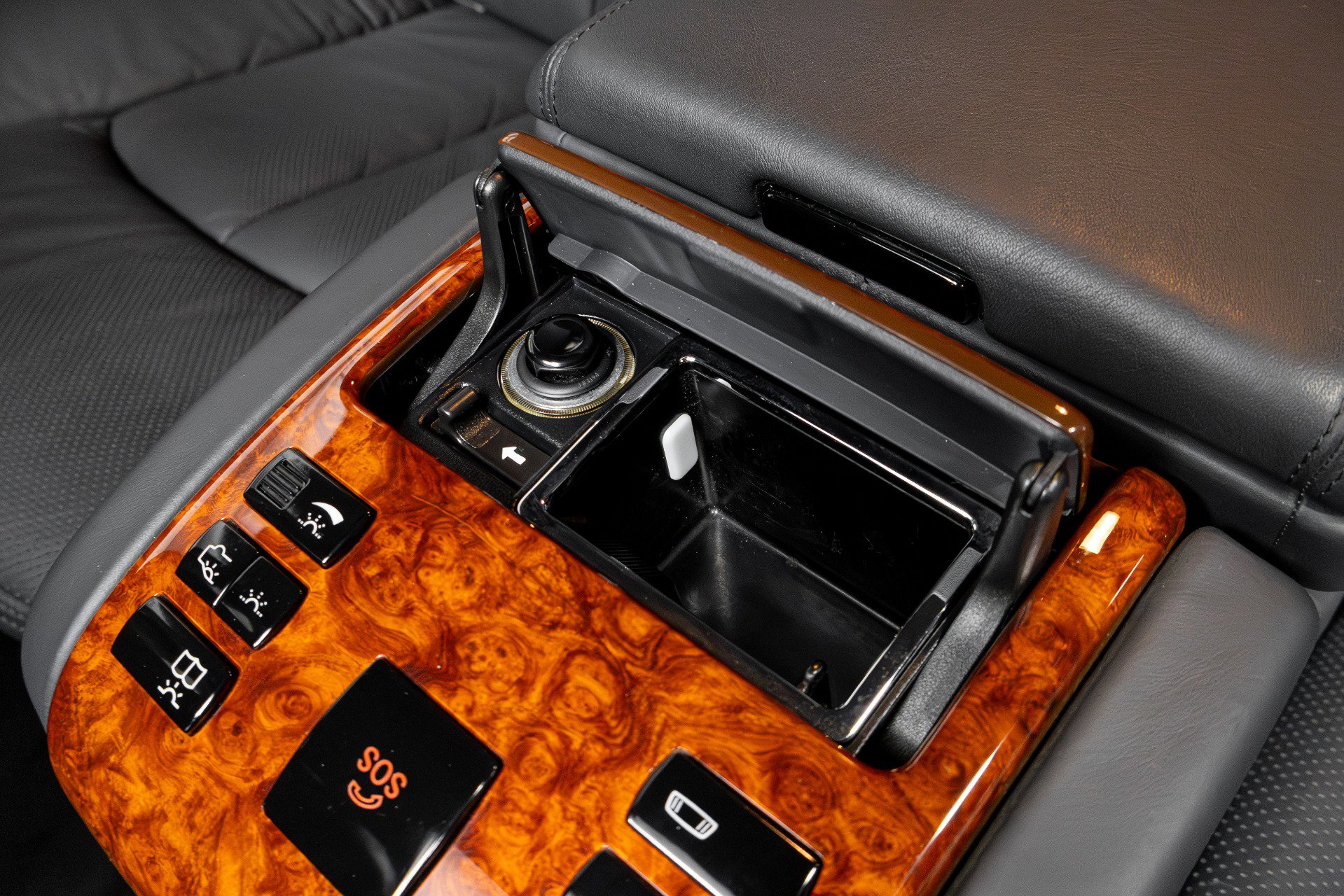 Used 2004 Maybach 57 image 30