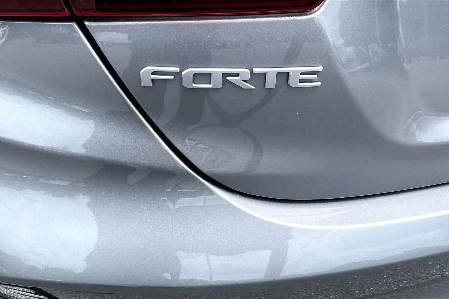 Certified 2023 Kia Forte GT-Line w/ GT-Line Premium Package FWD image 31