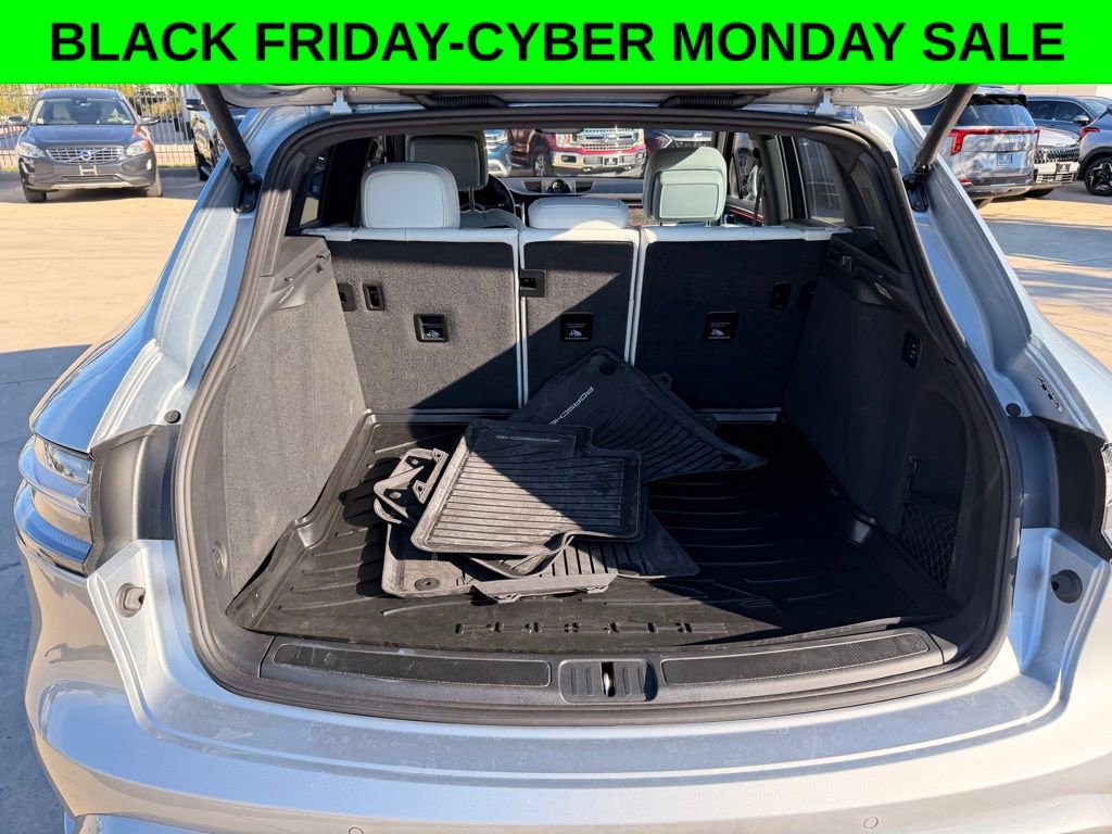 Used 2024 Porsche Macan GTS image 25