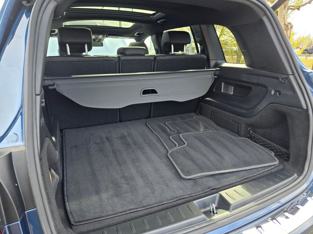 Used 2023 Mercedes-Benz GLB 250 4MATIC w/ Premium Package image 22