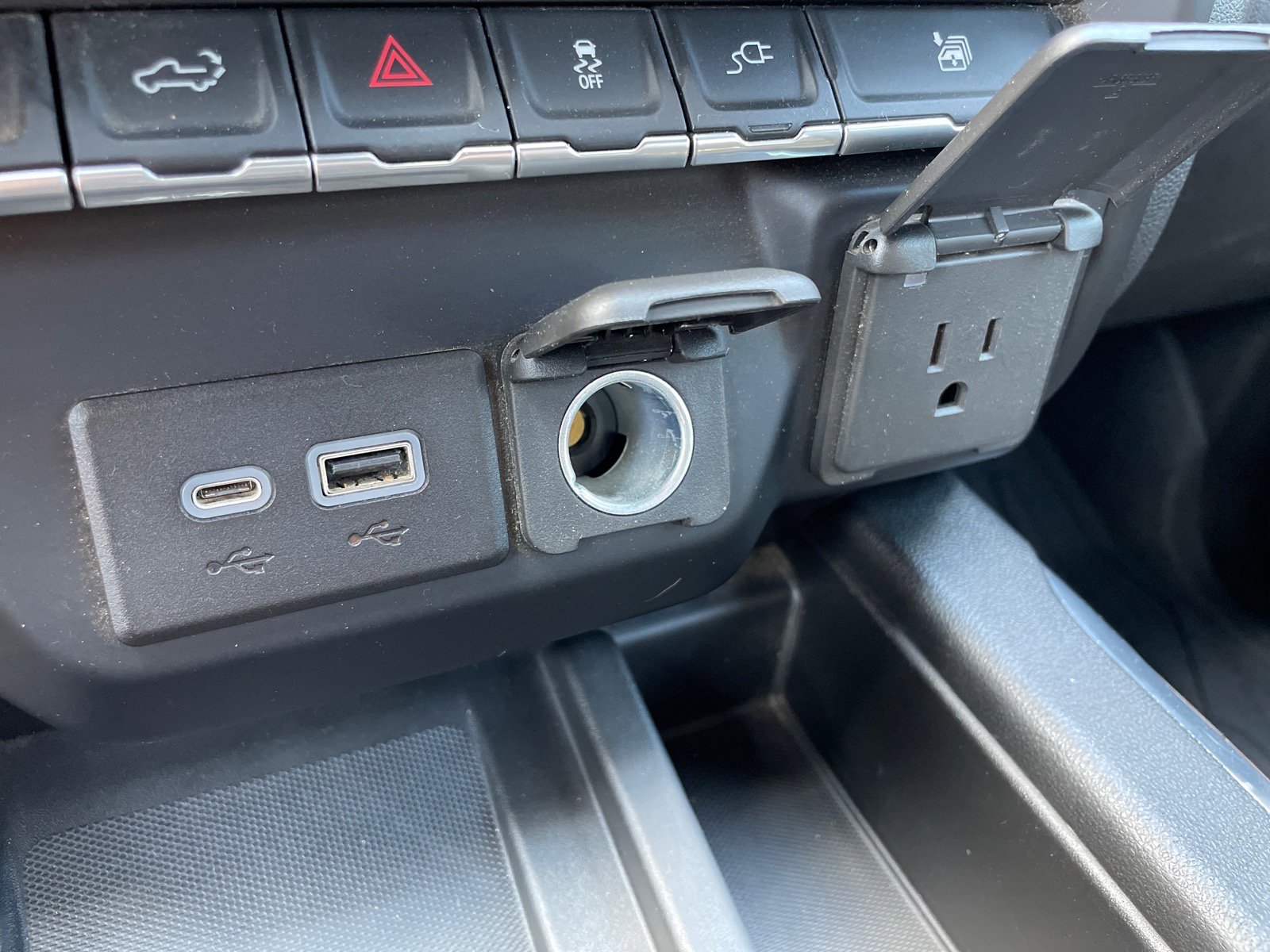 Used 2020 GMC Sierra 2500 SLT w/ SLT Premium Plus Package AWD/4WD image 12