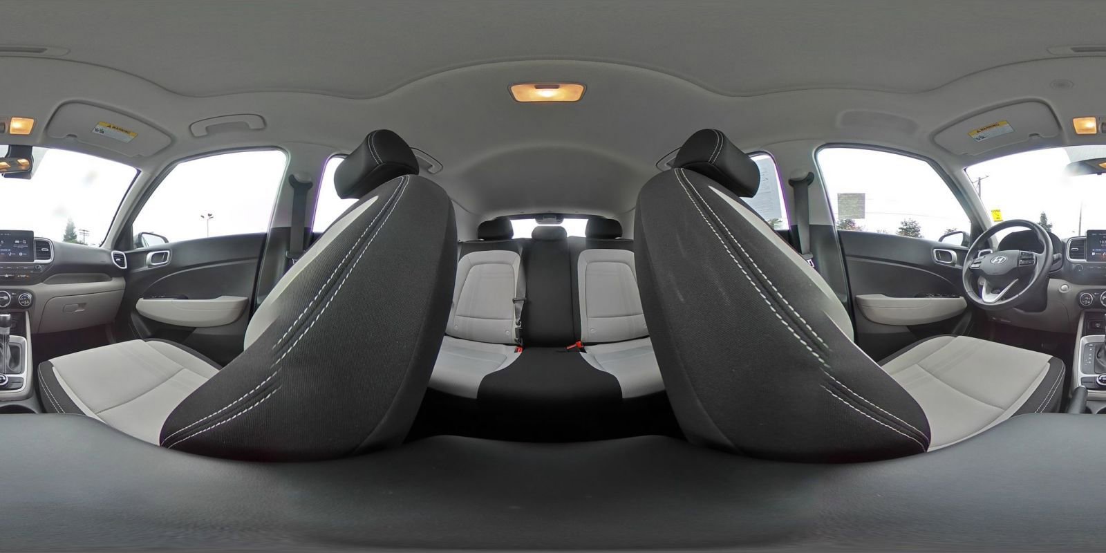 Used 2025 Hyundai Venue SEL image 42