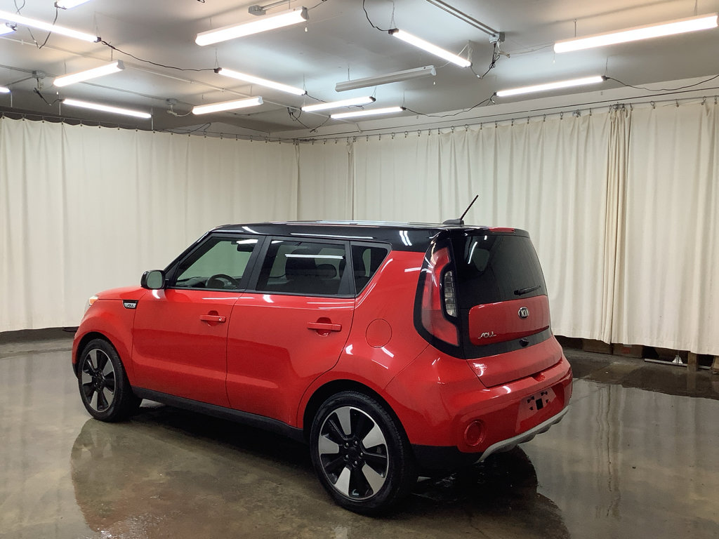 Used 2019 Kia Soul + image 9