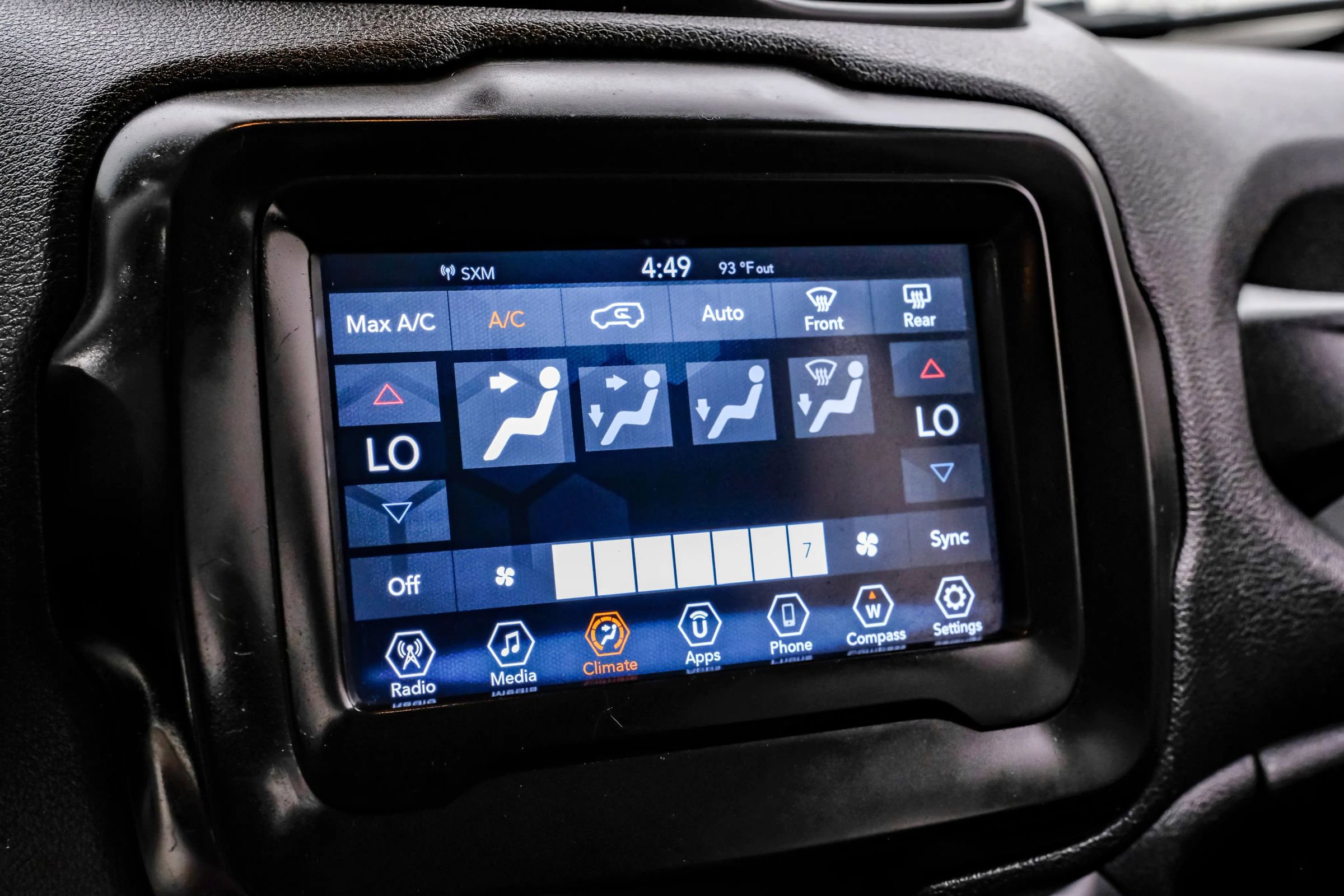 Used 2020 Jeep Renegade Latitude image 32
