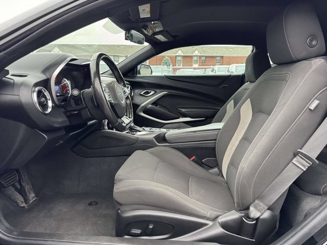 Used 2022 Chevrolet Camaro LT RWD image 20