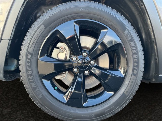 Used 2018 Jeep Cherokee Limited w/ High Altitude Package image 12