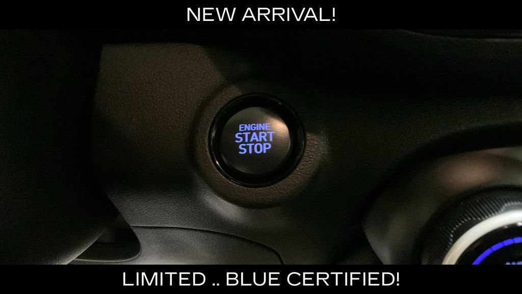 Used 2024 Hyundai Venue Limited FWD image 29