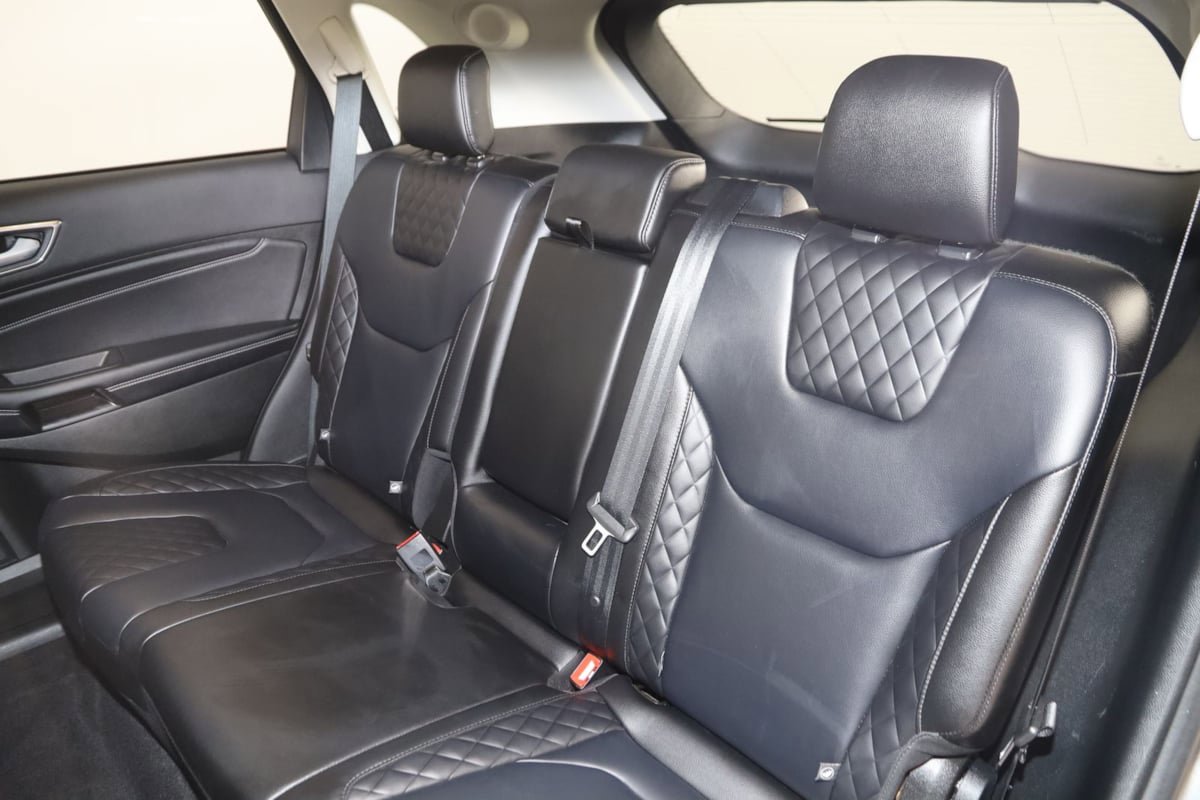 Used 2023 Ford Edge Titanium w/ Class II Trailer Tow Package AWD/4WD image 40