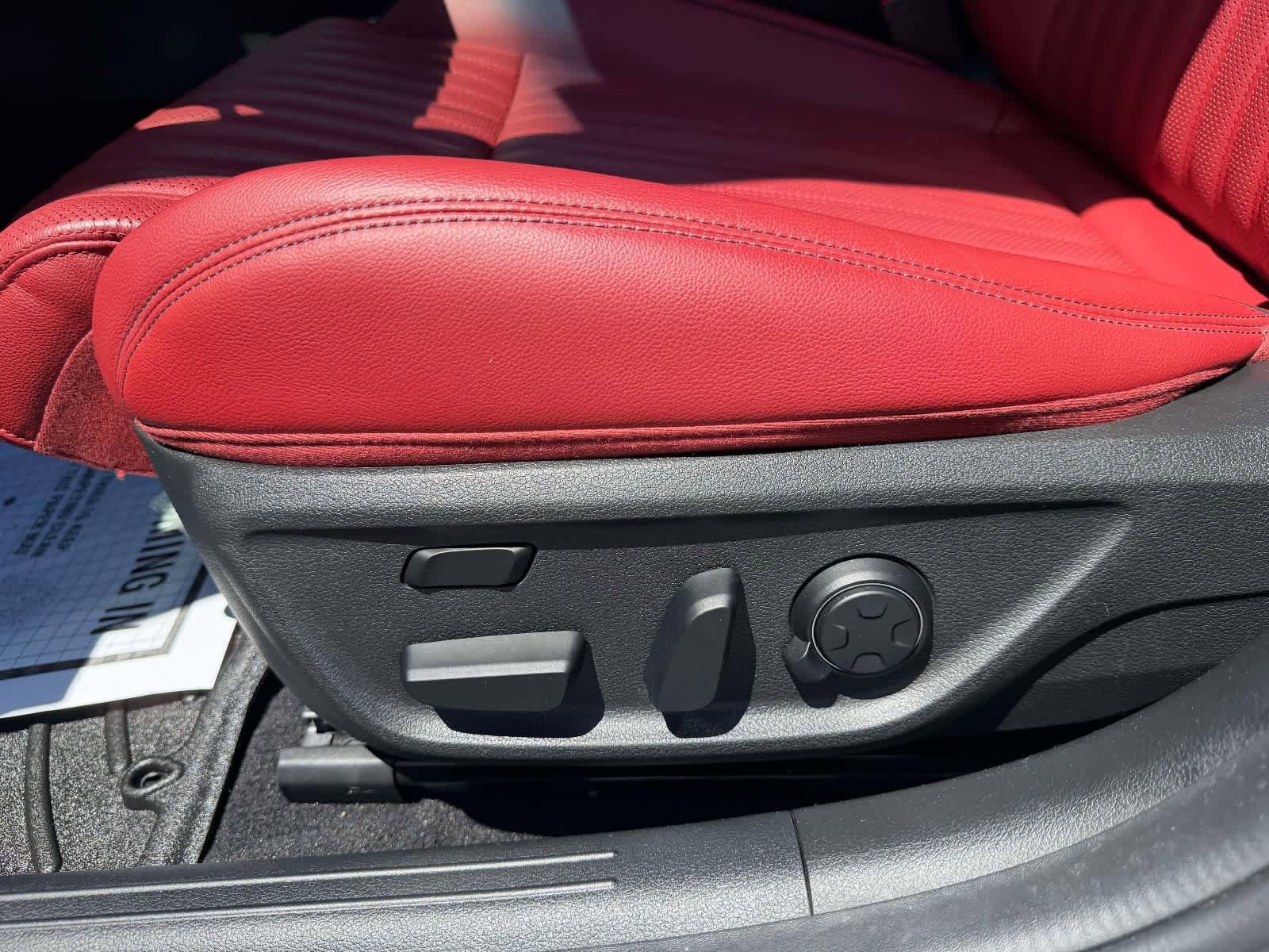 Used 2024 Genesis G70 3.3T Advanced AWD/4WD image 16
