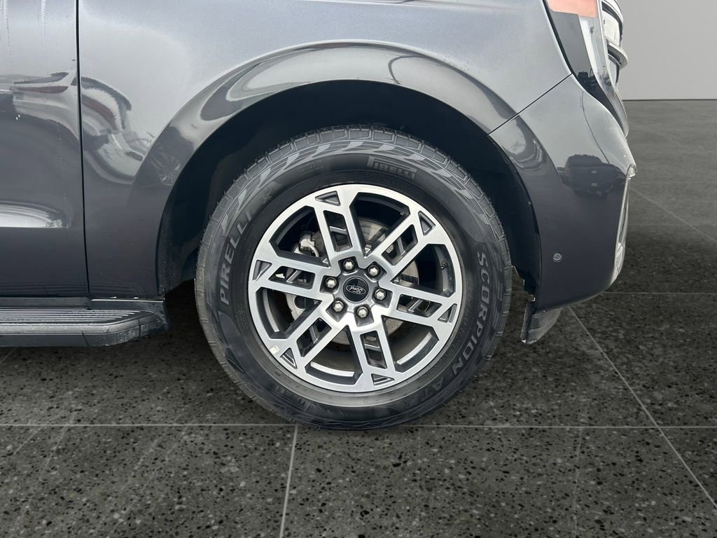 Used 2025 Ford Expedition Max Active image 9