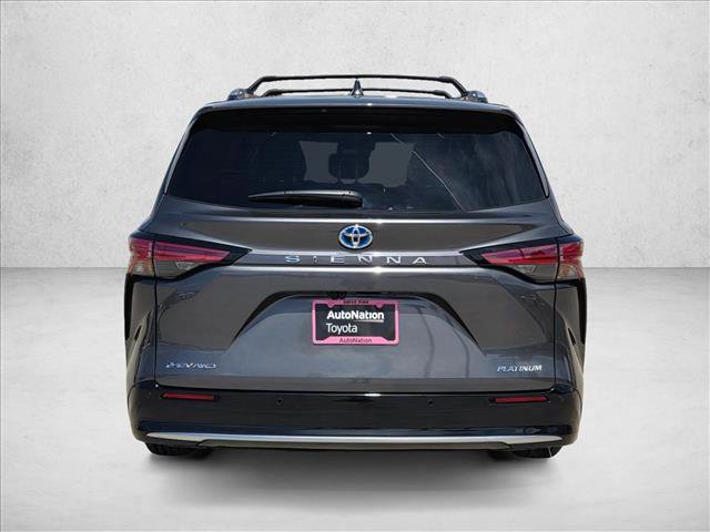 Used 2025 Toyota Sienna Platinum AWD/4WD image 7