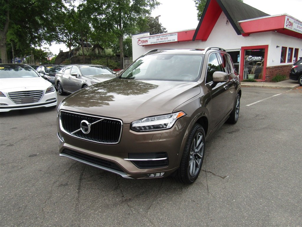 Used 2017 Volvo XC90 T6 Momentum w/ Vision Package