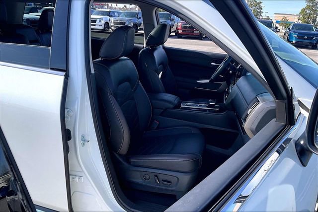 Certified 2024 Nissan Pathfinder Platinum w/ Cargo Package image 29